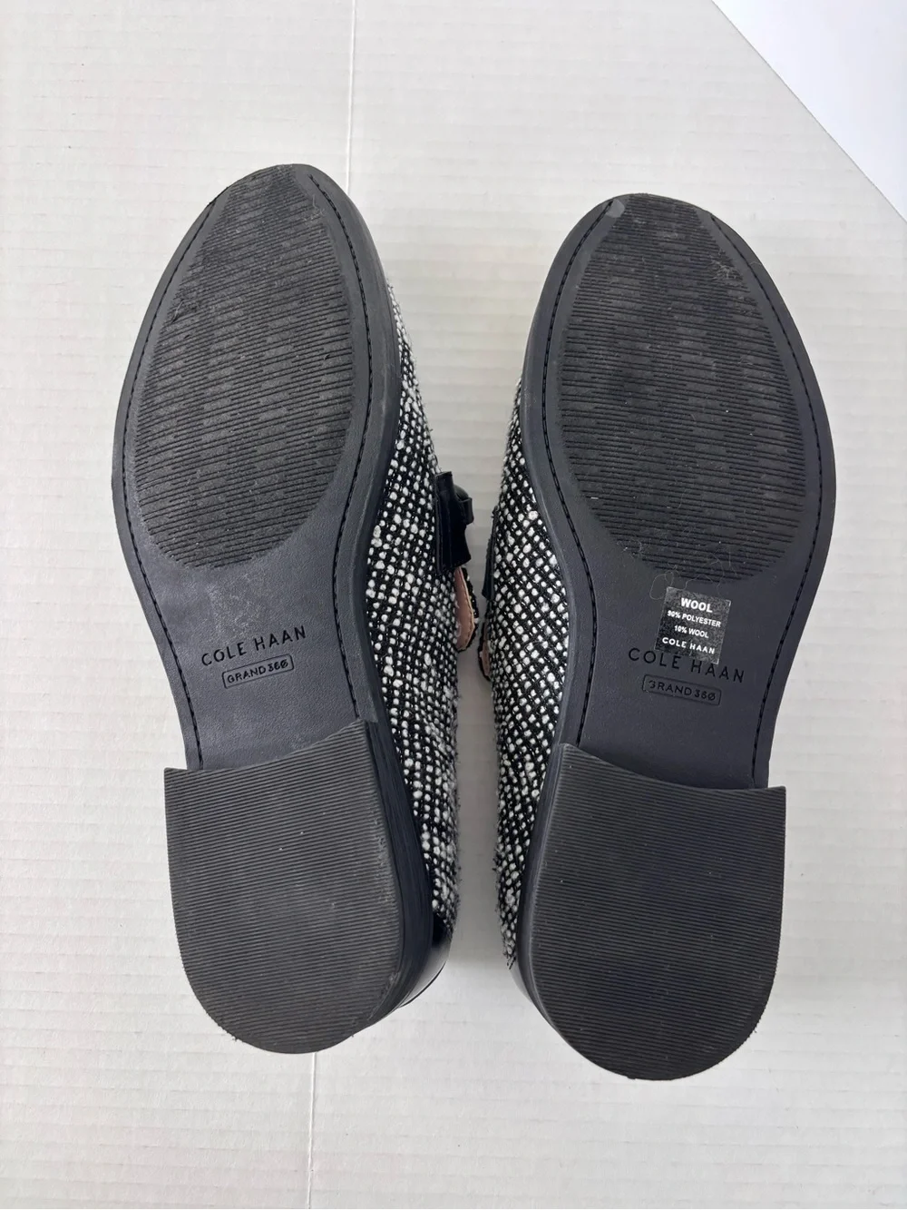 COLE HAAN Stassi Chain Loafers Black White Boucle Women’s Size 9 LIKE NEW